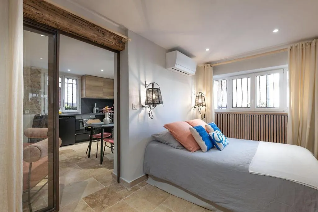 La Pablita, Vieil Antibes, Remparts Daire