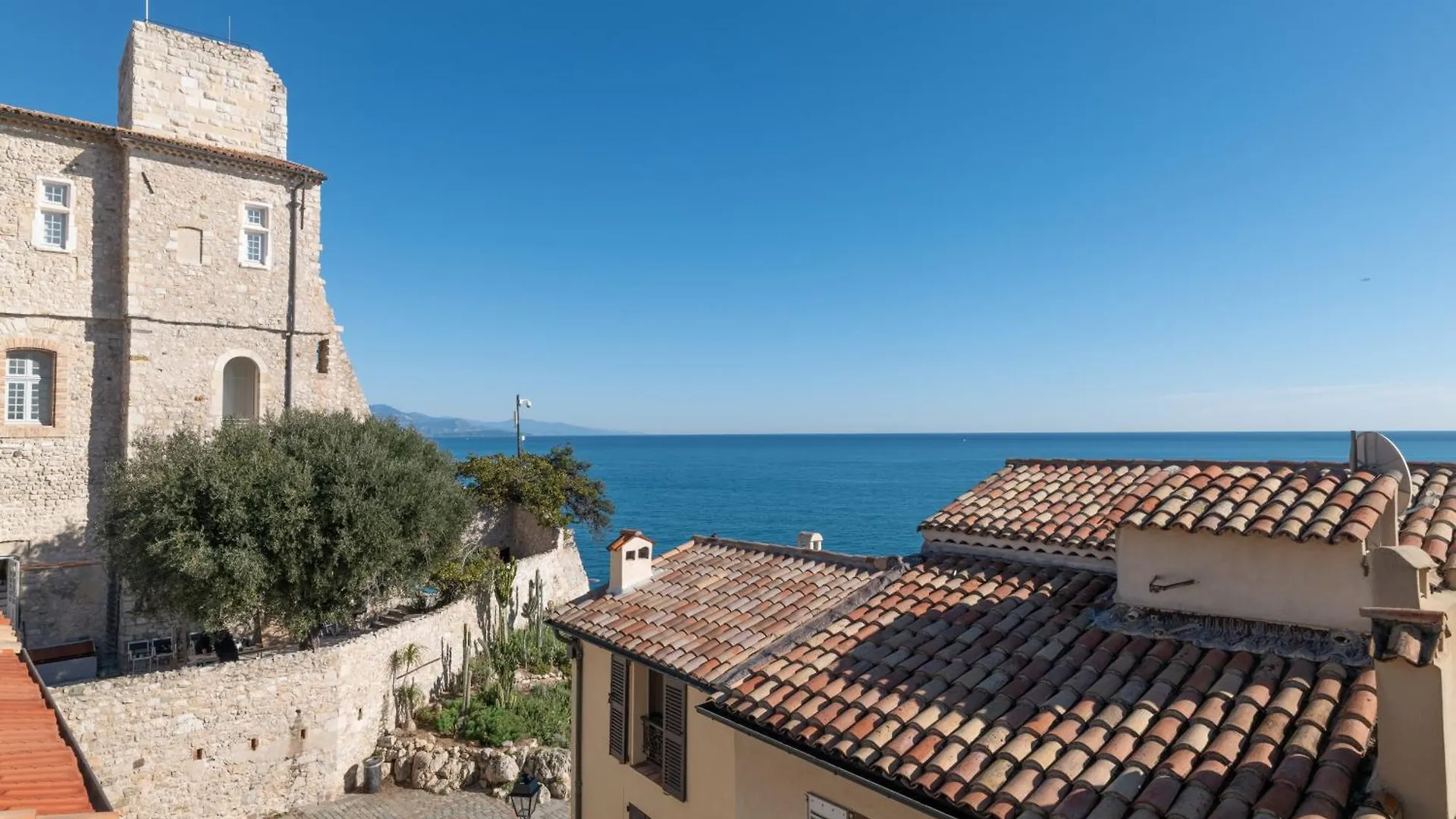 La Pablita, Vieil Antibes, Remparts Lägenhet